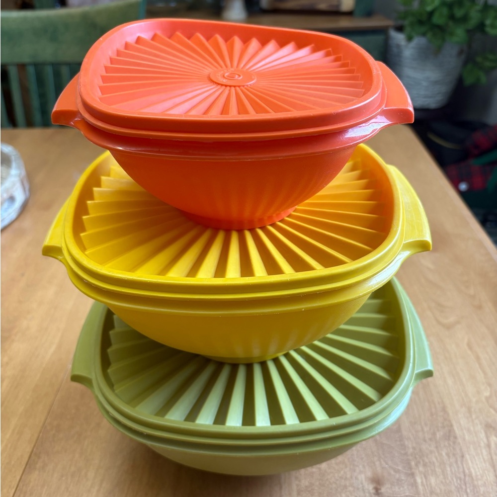 Lot of Vintage Tupperware Multi-Color Kitchen Storage - Picture 3 of 9